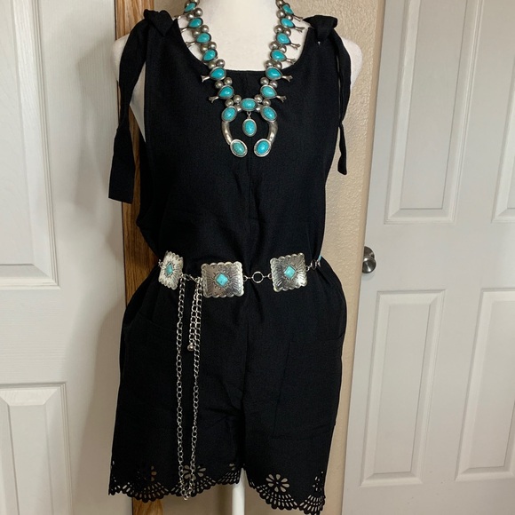 None Pants - BLACK Floral Cutout Scallop Hem Tie Straps Boxy Fit Summer Romper